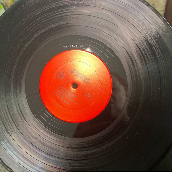 Charlie Rich Super Hits Vinyl Record - Picture 9 of 10